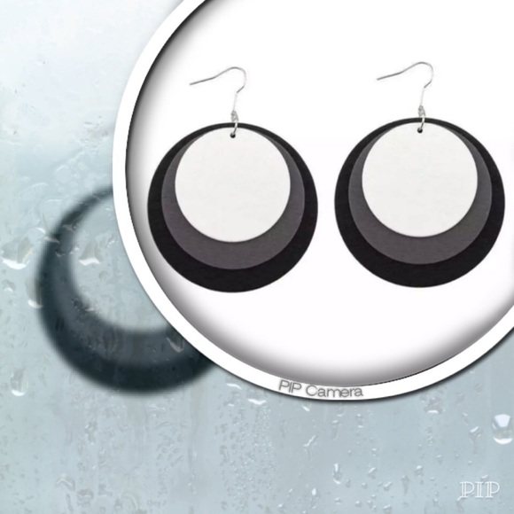 Black & White Round Wood Earrings - Picture 1 of 1